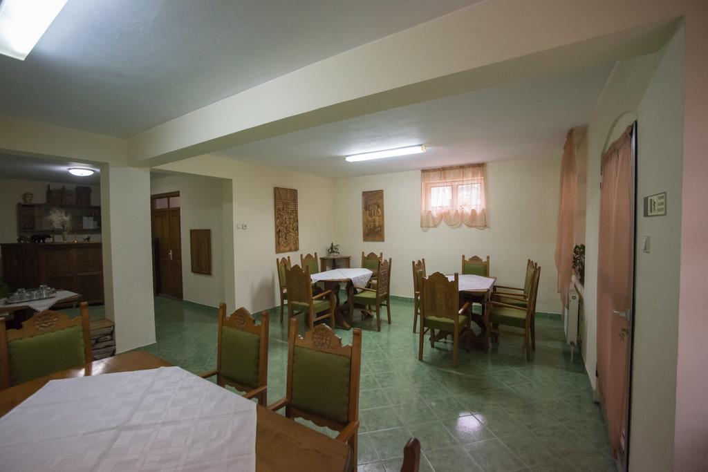 Béluci Panzió Hotel Odorheiu Secuiesc Exterior foto